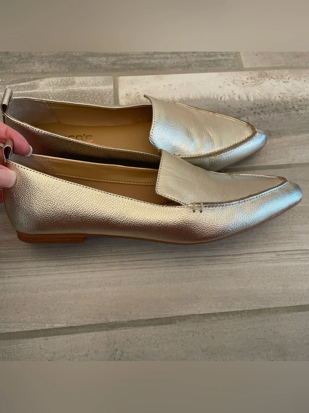 Chico's Metallic Gold Leather Pointed Toe Loafers Flat Shoes Women's Size 7.5